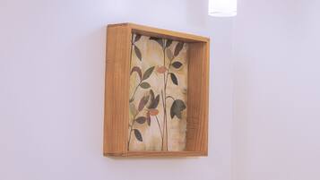 1 habitación y decoración personalizada