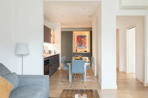 Exclusive Apartment, 2 Bedrooms, City View (Piazza San Nazaro in Brolo 15) | Living area - Heart Milan Apartments - Porta Romana (Milan)