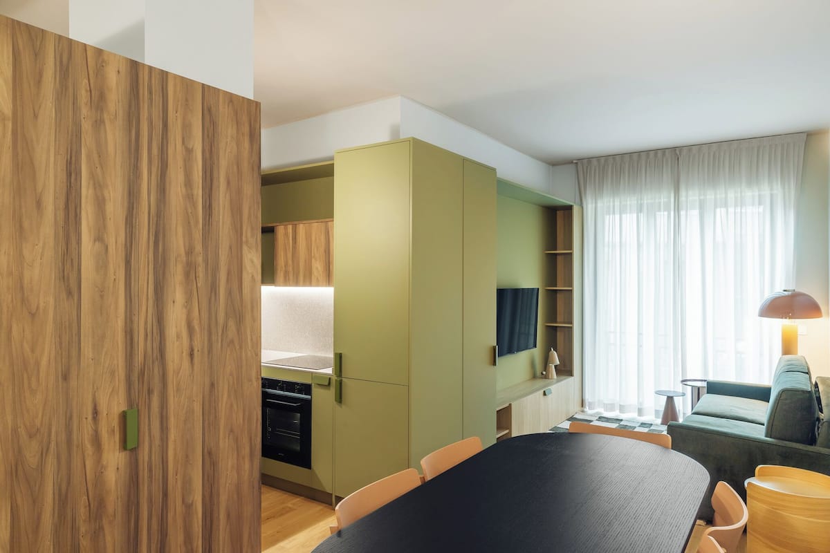 Deluxe Apartment, 2 bedrooms (Via Lamarmora 1) | Coin séjour