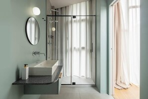 Superior Apartment, 2 bedrooms (Corso di Porta Romana 101) | Ropa de cama de alta calidad y edredón 