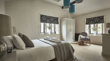 8 bedrooms, individually decorated, individually furnished, free WiFi