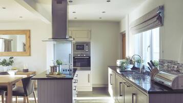 Lavavajillas y utensilios de cocina