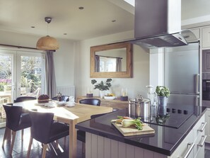 Máy rửa bát, dụng cụ nấu nướng/bát dĩa/dao nĩa 