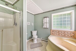 Towels - Home 1 Mi to Wayside Beach, Near Belmont Stakes! (Lake Luzerne)