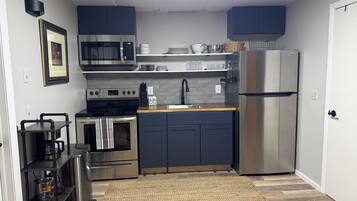 Microwave, oven, cookware/dishes/utensils