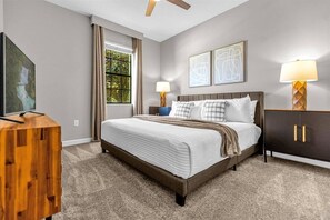 7 bedrooms, travel cot, WiFi, bed sheets