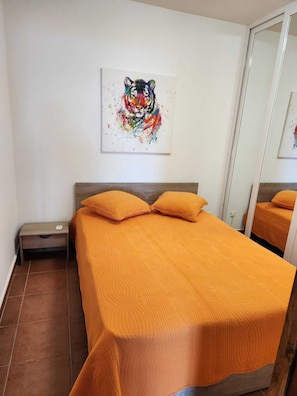 1 bedroom, iron/ironing board, bed sheets