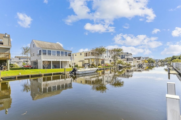 Marina - Quaint Bayside 3 Bedroom in Bethany Beach: Water Views, Deck, Covered Parking! (Bethany Beach)