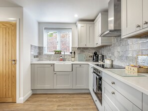 Dishwasher - 1 bedroom accommodation in Bridgnorth and Ironbridge (Bridgnorth and Ironbridge)