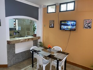 Dining - Acogedores Departamentos Independientes en la Garzota 5 mts del Aeropuerto (Guayaquil)