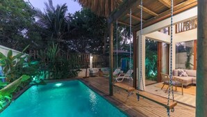 Outdoor pool - Entire villa for 8 people (El Paredon)