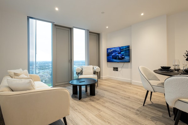 House, Accessible | 1 bedroom, iron/ironing board, Internet - Nuvola Suite by Casacity (Manchester)