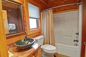 Bathroom - C50L - King, Queen, Bunkbed, Loft, Dog Friendly (McHenry)