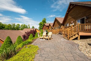 Terrace/patio - Mountainside Cabin 50R (McHenry)