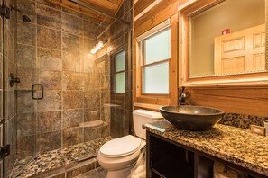 Shower, jetted bath, hair dryer, towels