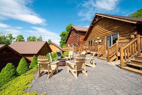 Mountainside Cabin 53-Hot Tub, Dog Friendly