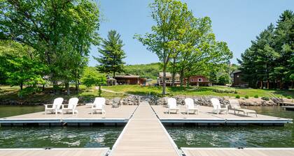 Lakefront Cabin Suite 4-Hot Tub, Full Kitchen