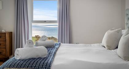 Channel View - Luxury Cottages