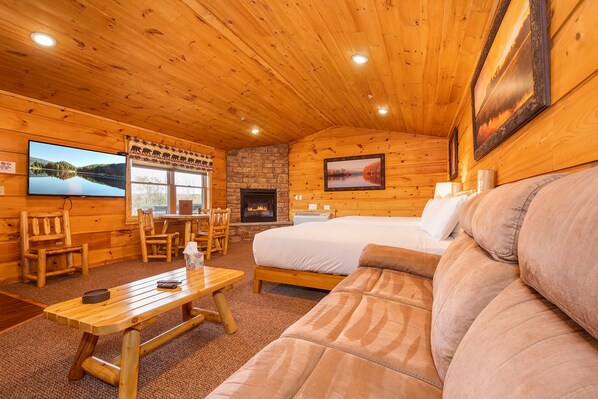 Televisión y chimenea 