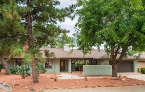 Exterior - Wonderfully Comfortable with Excellent Views. (Sedona)