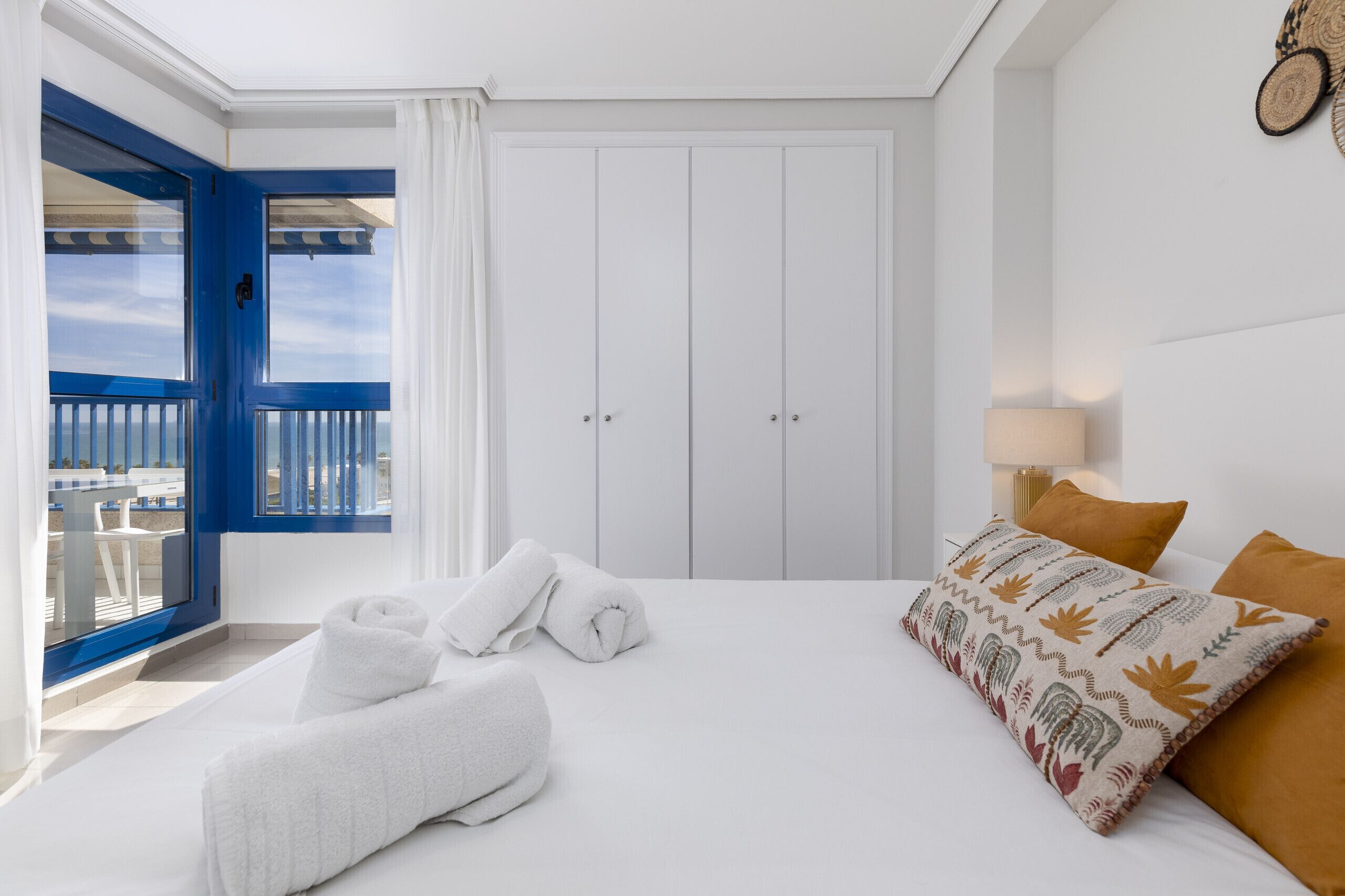 2 slaapkamers, een strijkplank/strijkijzer, gratis wifi, beddengoed