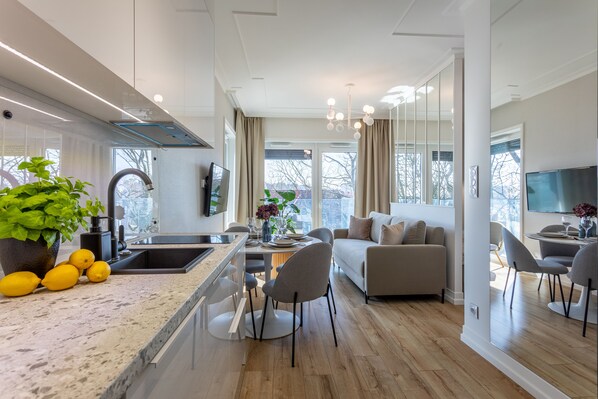 Smart TV - Ferienwohnung am Meer, Urlaub auf der Insel Usedom, Appartement Jachtowa 33 (Swinoujscie)