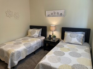 2 bedrooms, iron/ironing board, WiFi, bed sheets