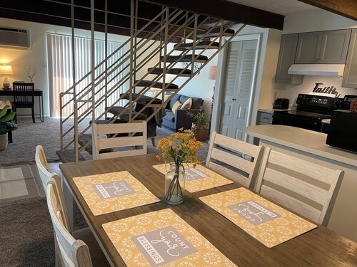 Conveniently Located Quiet Community 2 Bedroom Apartment in Mechanicsburg