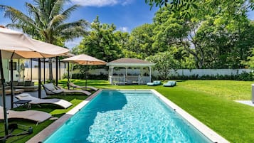 Utomhuspool