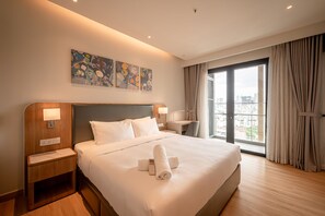 总统套房, 3 间卧室, 可进入俱乐部酒廊, 城市景观 | 埃及棉床单、高档床上用品、羽绒被、Select Comfort 床