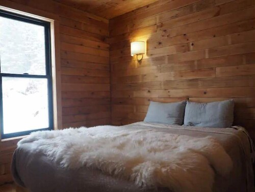 Jewelbox cabin in Cataldo