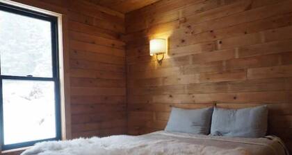 Jewelbox cabin in Cataldo