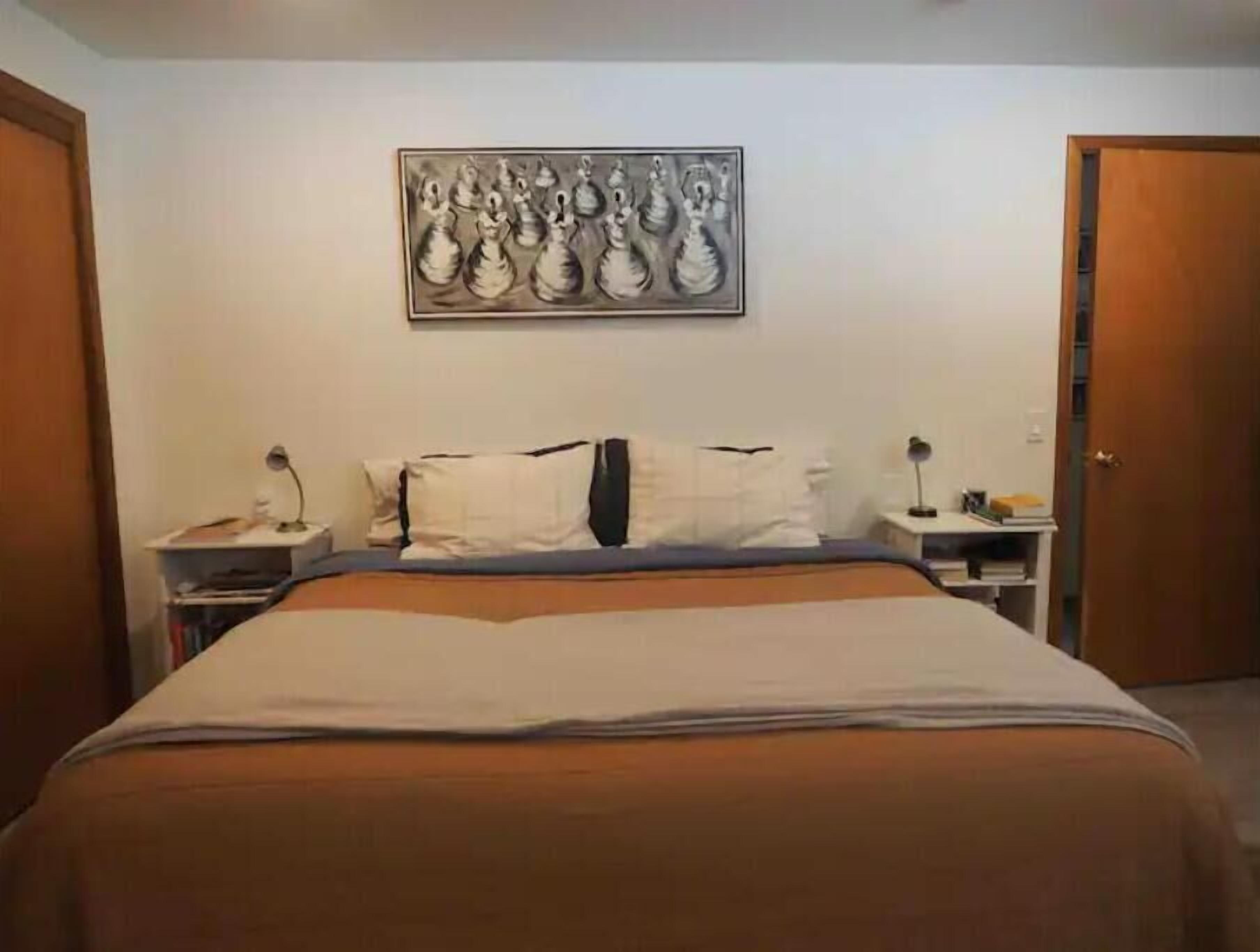 4 bedrooms, free WiFi, bed sheets