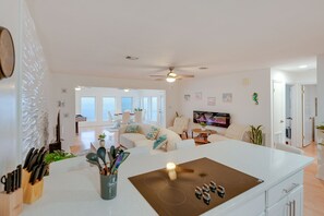 Interior - Alligator Point Beachfront Home w/ Private Hot Tub (Alligator Point)