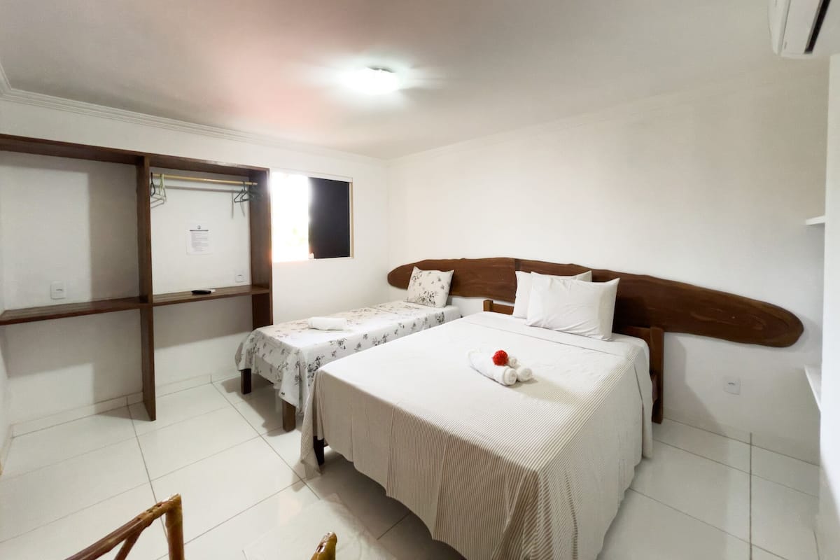 Basic Apartment | 9 bedrooms, hypo-allergenic bedding, desk, free WiFi