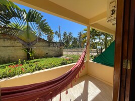 标准公寓 | 防过敏的被褥、办公桌、免费 WiFi、床单