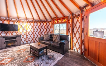 St Francis River: The Blue Yurt and Hot Tub