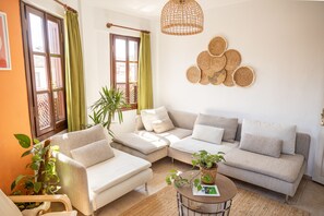 TV - Boho Oldtown Apart Hotel (Antalya)