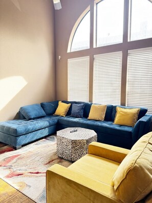 TV, fireplace - Luxury Town House at Legacy Shops (Plano)
