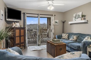 Een smart-tv en een dvd-speler