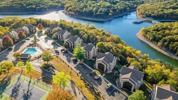 Exterior - Walk-In 2BR Lakeview Condo | Near SDC (Branson)