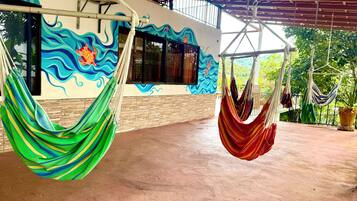 Enceinte de lâhĂ©bergement