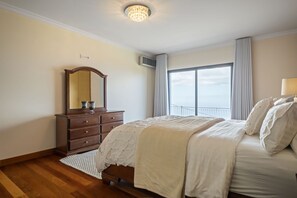 4 bedrooms, iron/ironing board, travel cot, free WiFi - Faias Haven by Madeira Sun Travel (Arco da Calheta)