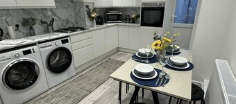 Modern 5 Bed near ExCel - Big Ben with FAST WI FI