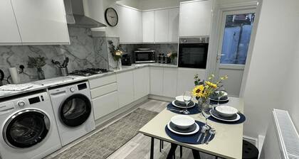 Modern 5 Bed near ExCel - Big Ben with FAST WI FI