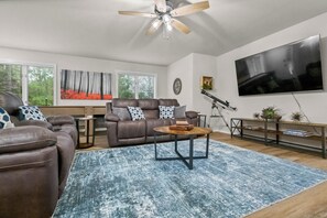 Smart-TV og stereoanlegg