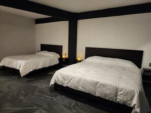 Superior Room, Partial Lake View - Hotel el Arco DPJ (Valle de Bravo)