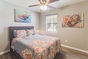 3 chambres, fer et planche à repasser, Wi-Fi, draps fournis