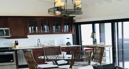 Huge 2-bedroom condo with WiFi, AC in enjoyable St. Thomas