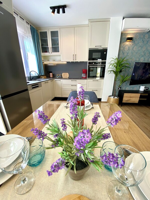 Fridge, microwave, oven, stovetop - NEW! Luxury house Prestige - Split (Split)